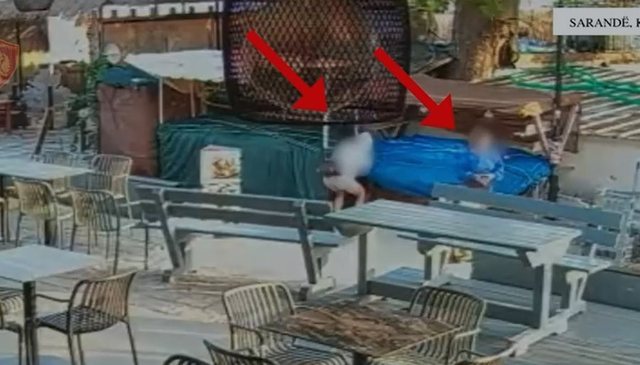 vodhen-bizhuteri-e-parfume-ne-ksamil,-arerstohen-tre-turiste-italiane.-policia-publikon-pamjet-(video) vodhen-bizhuteri-e-parfume-ne-ksamil,-arerstohen-tre-turiste-italiane.-policia-publikon-pamjet-(video)