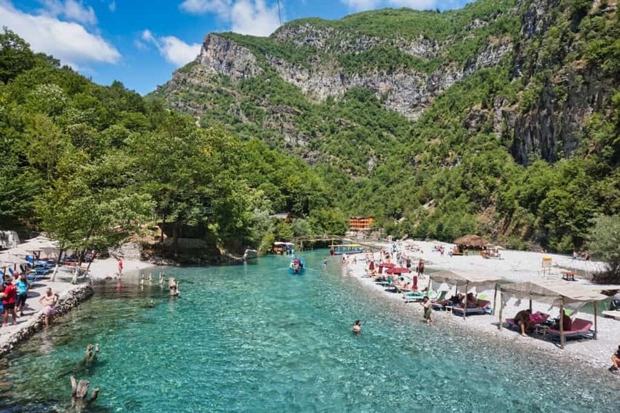 kujdes!-pamje-shqetesuse/-promovimi-i-dh*nes-ne-rrjetet-sociale-nuk-ndalet.-rr*het-“diamanti-blu”-live-ne-“tiktok” kujdes!-pamje-shqetesuse/-promovimi-i-dh*nes-ne-rrjetet-sociale-nuk-ndalet.-rr*het-“diamanti-blu”-live-ne-“tiktok”
