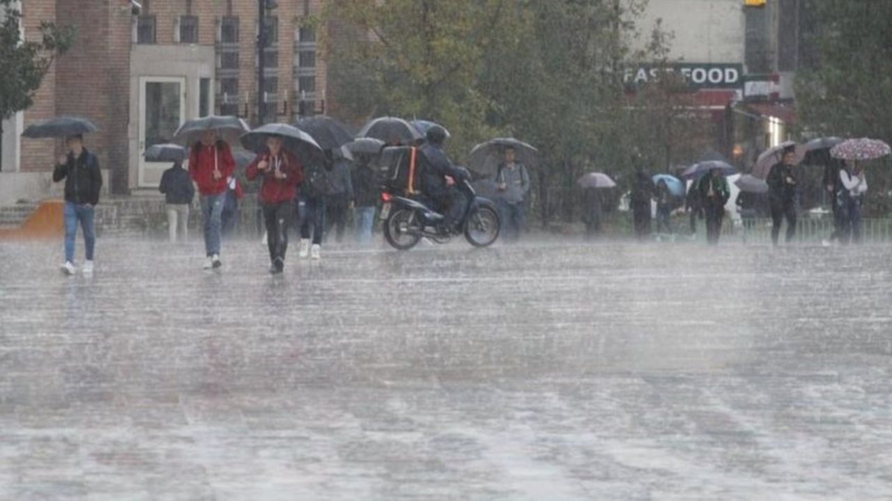 meteorologia-paralajmeron:-reshjet-vazhdojne-gjate-nates,-lezha,-durresi-dhe-tirana-do-te-perballen-me… meteorologia-paralajmeron:-reshjet-vazhdojne-gjate-nates,-lezha,-durresi-dhe-tirana-do-te-perballen-me…