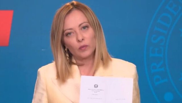 skandal-ne-itali:-publikohen-foto-por’nografike-te-grave,-perfshire-kryeministren-meloni-–-identifikohet-administratori-i-platformes skandal-ne-itali:-publikohen-foto-por’nografike-te-grave,-perfshire-kryeministren-meloni-–-identifikohet-administratori-i-platformes