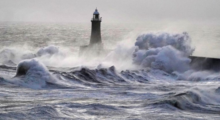 ‘erera-deri-ne-145-km/ore!’-meteorologet-leshojne-arlarmin:-nderprerje-energjie-dhe-anulime-fluturimesh! ‘erera-deri-ne-145-km/ore!’-meteorologet-leshojne-arlarmin:-nderprerje-energjie-dhe-anulime-fluturimesh!