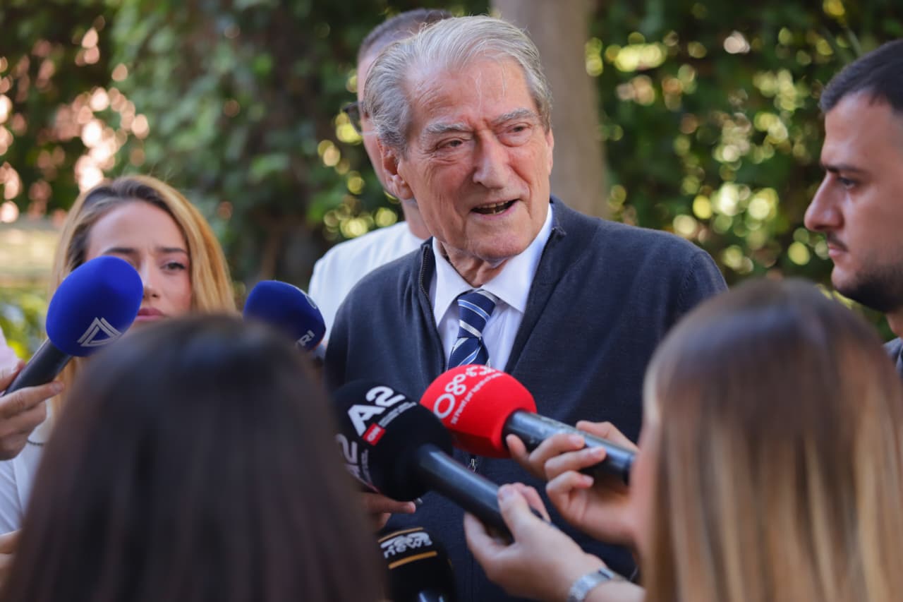 “ardi-veliu-i-afte-te-organizoje-cdo-akt,-i-stervitur-per-krime-te-shemtuara”-berisha-tregon-prapaskenat-e-zhdukjes-se-daniel-shimes:-u-torturua-per-4-ore-me-shkop-bejsbolli,-e-bene-te-vdekur “ardi-veliu-i-afte-te-organizoje-cdo-akt,-i-stervitur-per-krime-te-shemtuara”-berisha-tregon-prapaskenat-e-zhdukjes-se-daniel-shimes:-u-torturua-per-4-ore-me-shkop-bejsbolli,-e-bene-te-vdekur