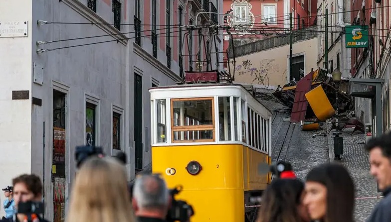 shkon-ne-17-numri-i-viktimave-nga-perplasja-tragjike-e-tramvajit-ne-lisbone,-disa-te-lenduar-ne-gjendje-kritike!-si-funksiononte-transporti-me-“gloria-n”? shkon-ne-17-numri-i-viktimave-nga-perplasja-tragjike-e-tramvajit-ne-lisbone,-disa-te-lenduar-ne-gjendje-kritike!-si-funksiononte-transporti-me-“gloria-n”?