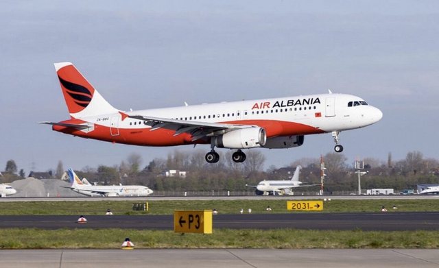 amerikanet-padisin-air-albanian-ne-gjykaten-angleze:-nderpreu-pagesen-e-qirase-ne-mars,-po-na-mban-avionin-me-force amerikanet-padisin-air-albanian-ne-gjykaten-angleze:-nderpreu-pagesen-e-qirase-ne-mars,-po-na-mban-avionin-me-force