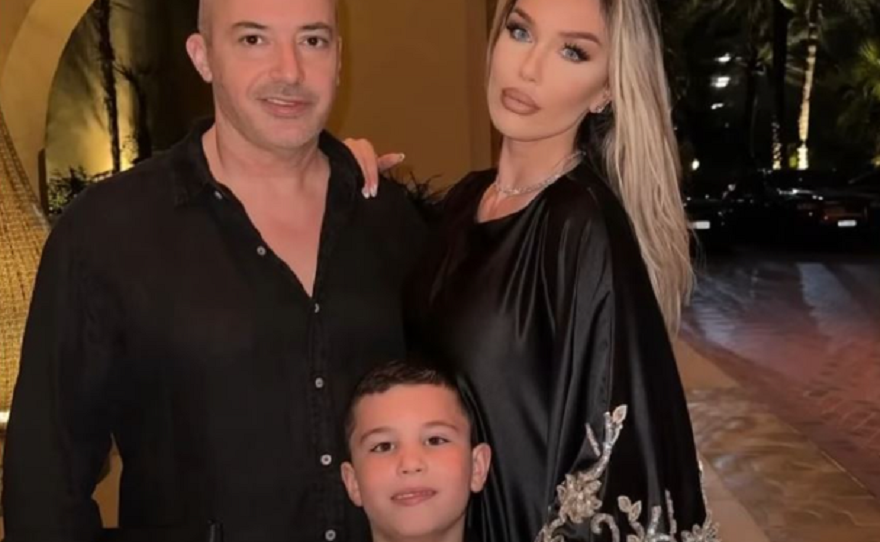 adelina-tahiri-dhe-lluksi-i-jetes-se-saj,-ia-ben-djalit-ditelindjen-me-te-madhe-se-nje-dasme,-s’paska-lene-njeri-pa-thirre adelina-tahiri-dhe-lluksi-i-jetes-se-saj,-ia-ben-djalit-ditelindjen-me-te-madhe-se-nje-dasme,-s’paska-lene-njeri-pa-thirre