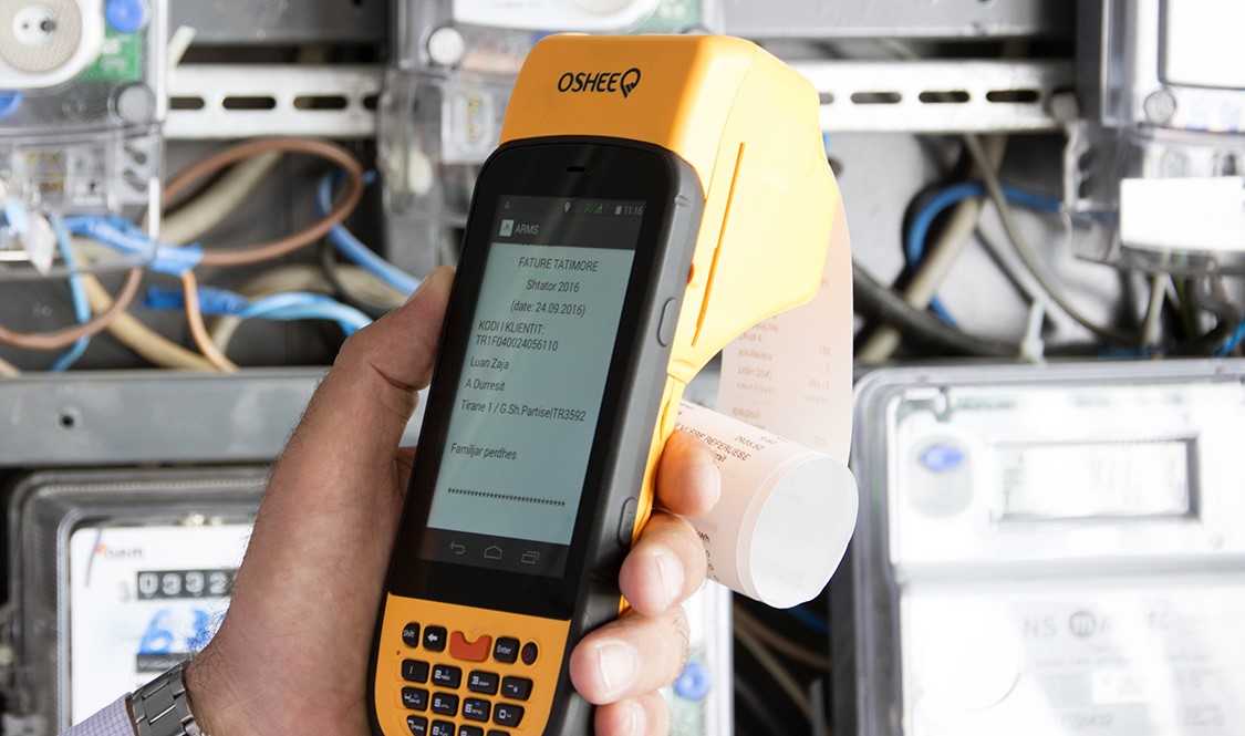 nga-pensionistet-tek-invalidet,-skema-si-mund-te-shlyhen-borxhet-e-energjise-elektrike!-tri-kategorite-qe-perfitojne nga-pensionistet-tek-invalidet,-skema-si-mund-te-shlyhen-borxhet-e-energjise-elektrike!-tri-kategorite-qe-perfitojne