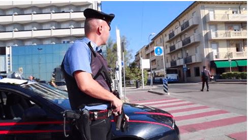 punonjes-hoteli-dhe-trafikant-droge,-24-vjecari-shqiptar-kapet-duke-e-shperndare-me-biciklete!-kokaina-e-fshehur-ne-corape-dhe-“airpods” punonjes-hoteli-dhe-trafikant-droge,-24-vjecari-shqiptar-kapet-duke-e-shperndare-me-biciklete!-kokaina-e-fshehur-ne-corape-dhe-“airpods”