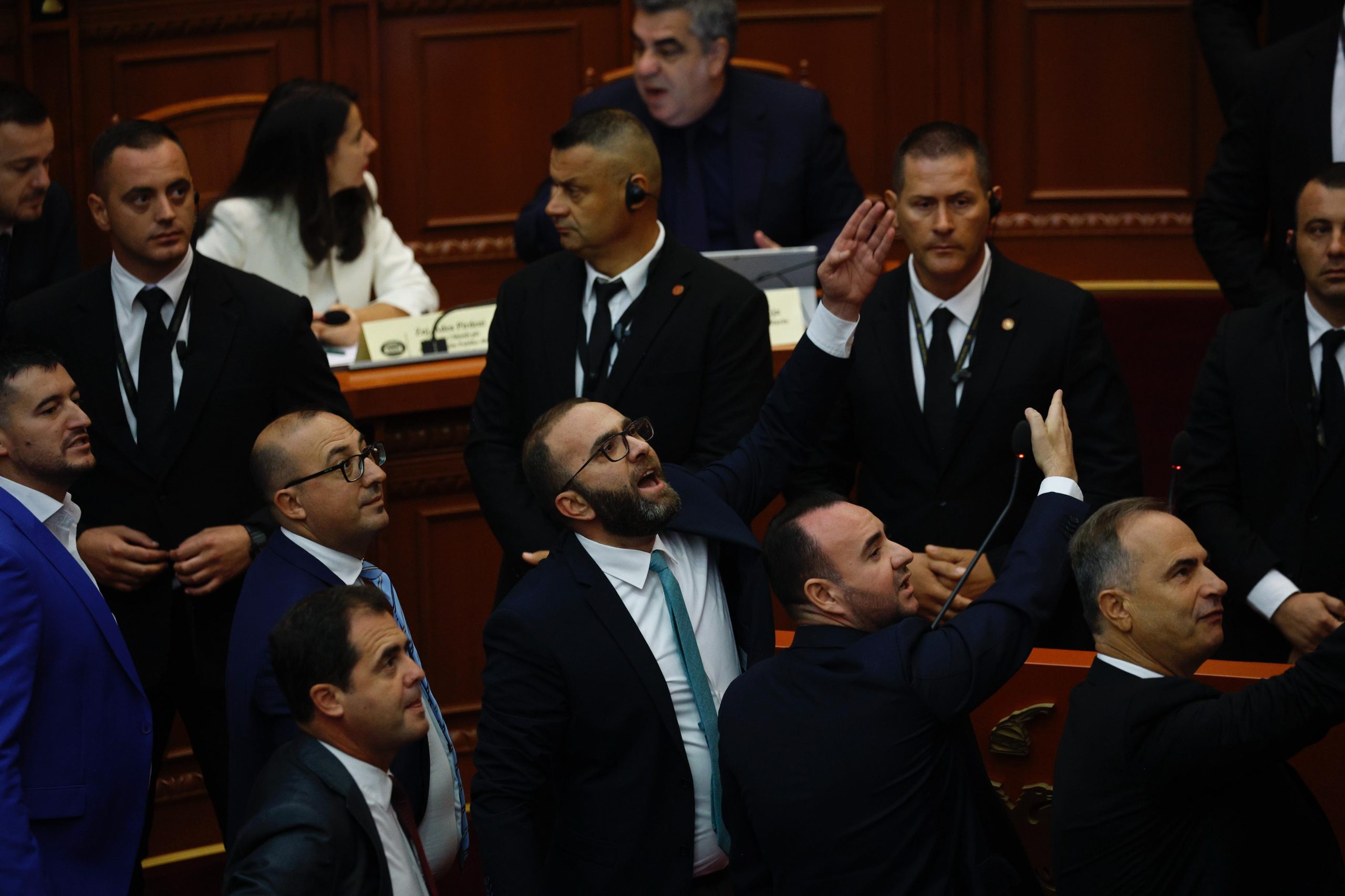 “diella,-kloni-dixhital-i-rames”-tensionet-ne-kuvend,-bardhi:-opozita-s’eshte-as-ksanaksi-dhe-morfina-e-kryeministrit!-nuk-ia-lehtesojme-dot-ankthin-qe-gjendet-ne-dosjen-e… “diella,-kloni-dixhital-i-rames”-tensionet-ne-kuvend,-bardhi:-opozita-s’eshte-as-ksanaksi-dhe-morfina-e-kryeministrit!-nuk-ia-lehtesojme-dot-ankthin-qe-gjendet-ne-dosjen-e…