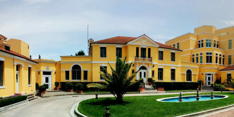 keni-aplikuar-per-vize-jo-emigruese-amerikane?-ambasada-njoftim-me-rendesi-per-qytetaret:-kujdes-sepse… keni-aplikuar-per-vize-jo-emigruese-amerikane?-ambasada-njoftim-me-rendesi-per-qytetaret:-kujdes-sepse…