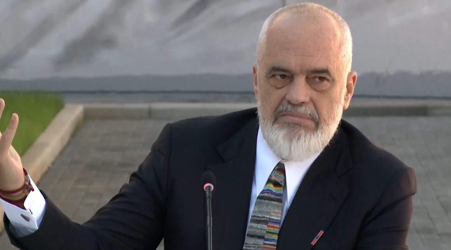 “te-terheqim-mjeke-te-huaj-ne-shqiperi”-rama-takim-me-bluzat-e-bardha:-qsut-te-jete-mes-500-spitaleve-me-te-mira-te-botes!-problem-s’eshte-profesionalizmi,-por-integriteti “te-terheqim-mjeke-te-huaj-ne-shqiperi”-rama-takim-me-bluzat-e-bardha:-qsut-te-jete-mes-500-spitaleve-me-te-mira-te-botes!-problem-s’eshte-profesionalizmi,-por-integriteti